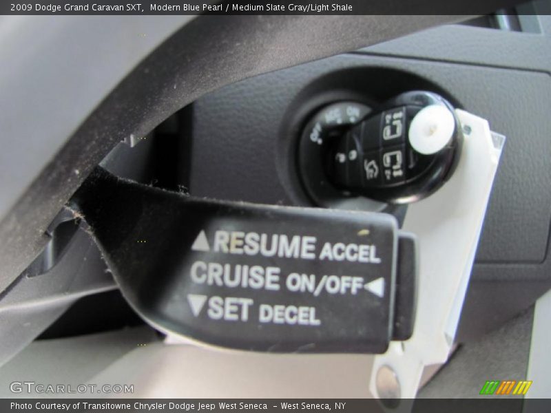 Modern Blue Pearl / Medium Slate Gray/Light Shale 2009 Dodge Grand Caravan SXT