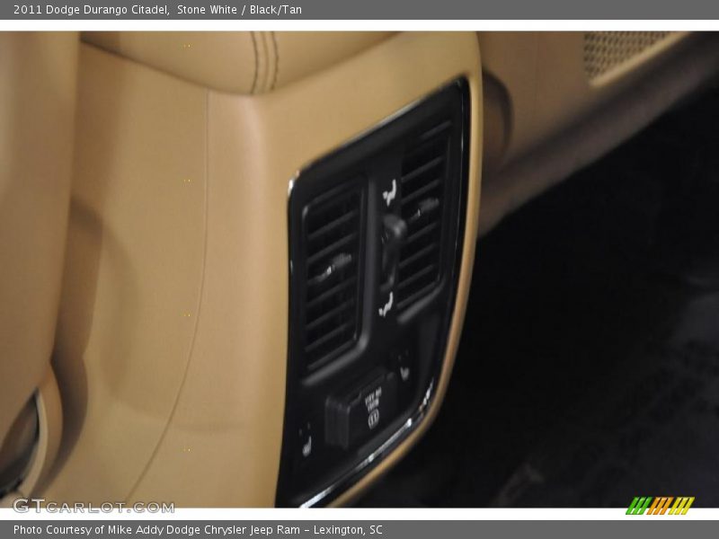 Stone White / Black/Tan 2011 Dodge Durango Citadel
