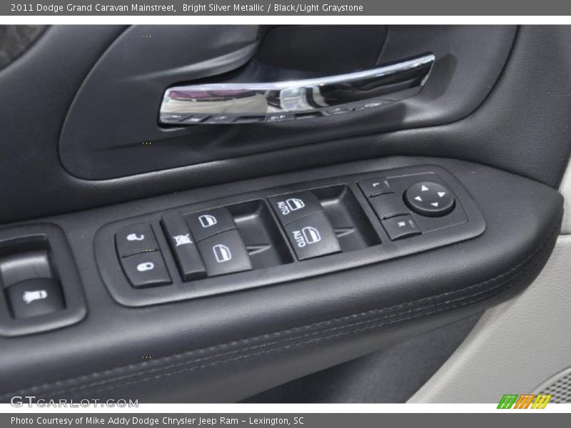 Bright Silver Metallic / Black/Light Graystone 2011 Dodge Grand Caravan Mainstreet