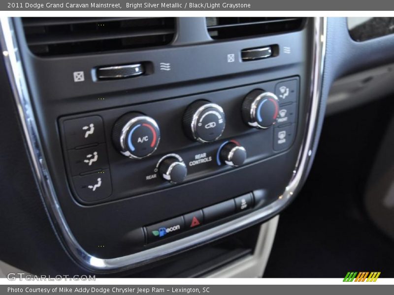 Bright Silver Metallic / Black/Light Graystone 2011 Dodge Grand Caravan Mainstreet