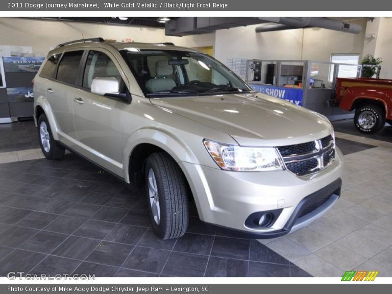 White Gold Metallic / Black/Light Frost Beige 2011 Dodge Journey Mainstreet