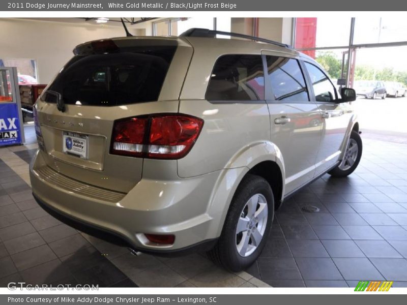 White Gold Metallic / Black/Light Frost Beige 2011 Dodge Journey Mainstreet