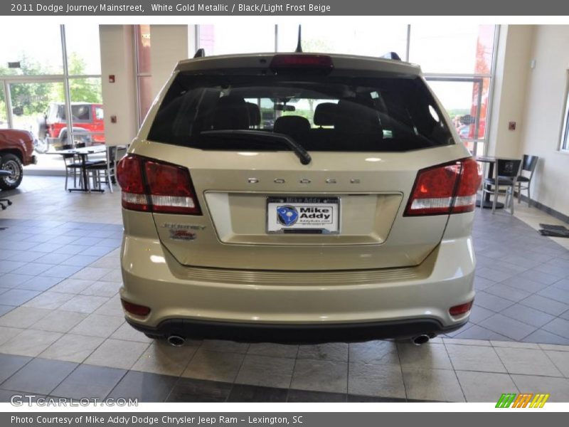 White Gold Metallic / Black/Light Frost Beige 2011 Dodge Journey Mainstreet