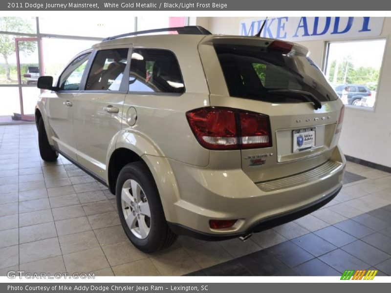 White Gold Metallic / Black/Light Frost Beige 2011 Dodge Journey Mainstreet