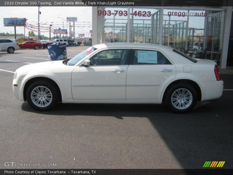 Cool Vanilla White / Dark Khaki/Light Graystone 2010 Chrysler 300 Touring