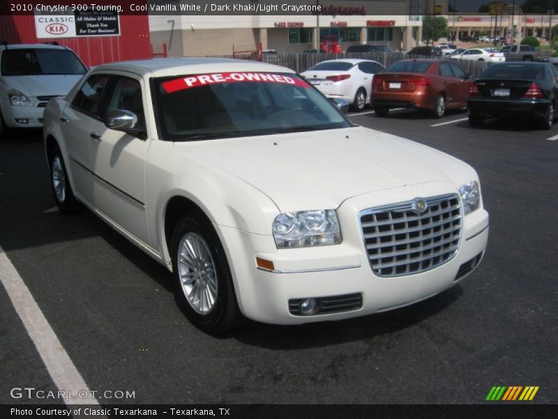 Cool Vanilla White / Dark Khaki/Light Graystone 2010 Chrysler 300 Touring