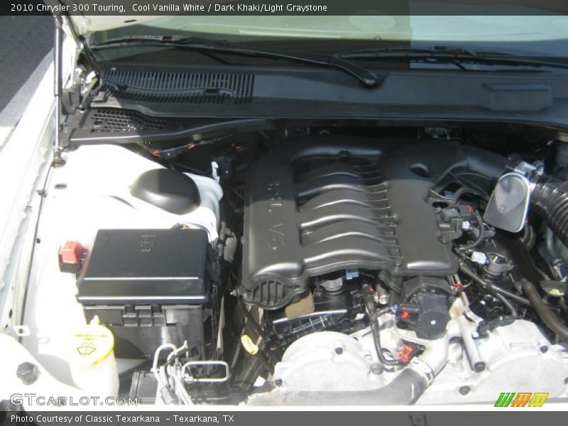 Cool Vanilla White / Dark Khaki/Light Graystone 2010 Chrysler 300 Touring