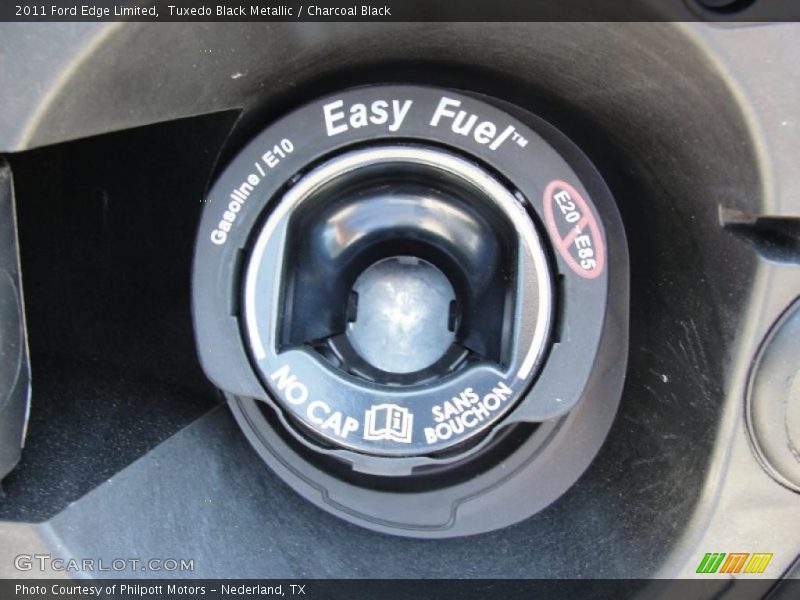 Tuxedo Black Metallic / Charcoal Black 2011 Ford Edge Limited