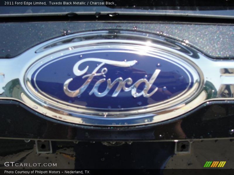 Tuxedo Black Metallic / Charcoal Black 2011 Ford Edge Limited