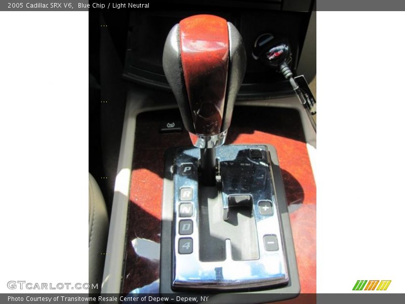 Blue Chip / Light Neutral 2005 Cadillac SRX V6