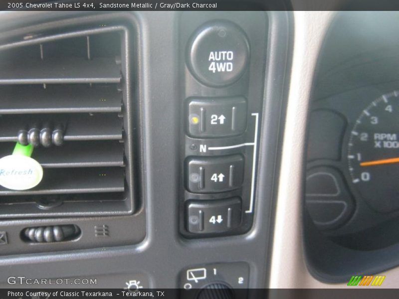 Sandstone Metallic / Gray/Dark Charcoal 2005 Chevrolet Tahoe LS 4x4