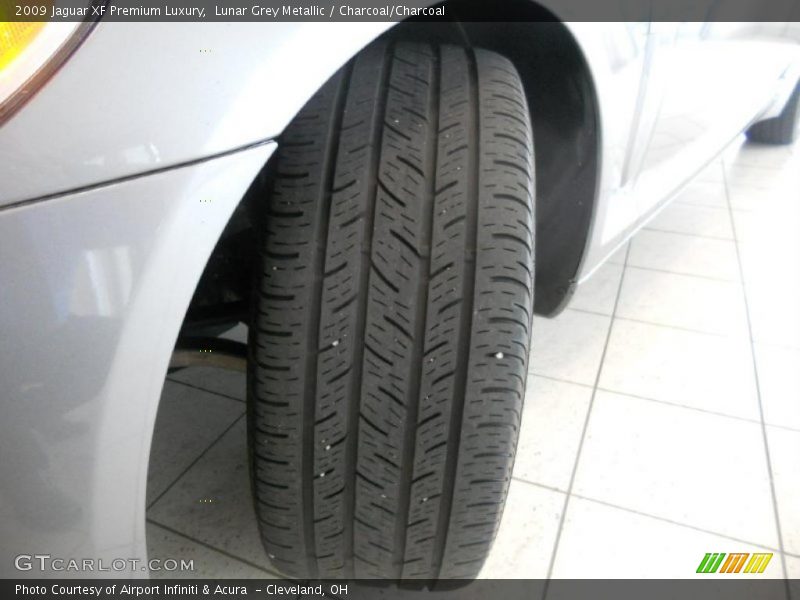 Lunar Grey Metallic / Charcoal/Charcoal 2009 Jaguar XF Premium Luxury