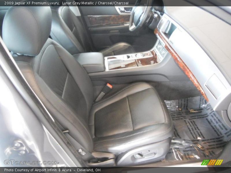 Lunar Grey Metallic / Charcoal/Charcoal 2009 Jaguar XF Premium Luxury