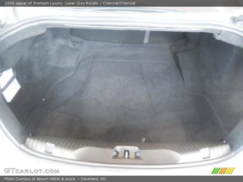 Lunar Grey Metallic / Charcoal/Charcoal 2009 Jaguar XF Premium Luxury