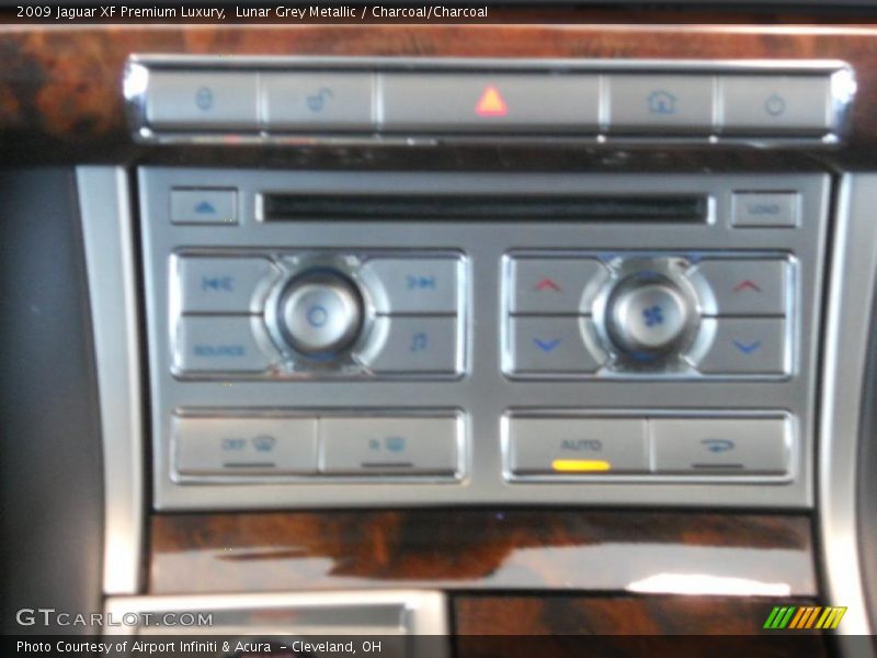 Lunar Grey Metallic / Charcoal/Charcoal 2009 Jaguar XF Premium Luxury