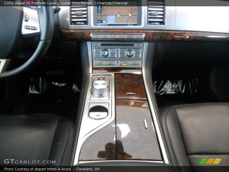 Lunar Grey Metallic / Charcoal/Charcoal 2009 Jaguar XF Premium Luxury