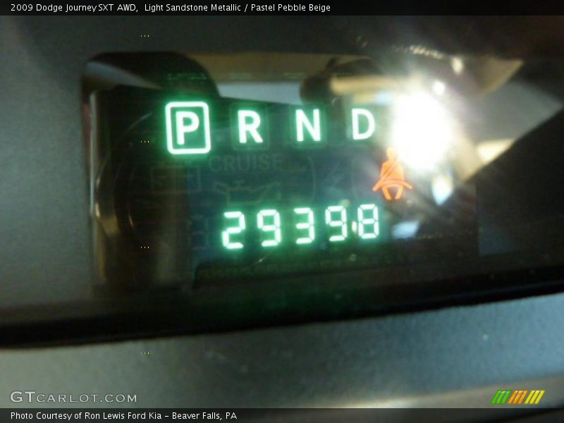 Light Sandstone Metallic / Pastel Pebble Beige 2009 Dodge Journey SXT AWD