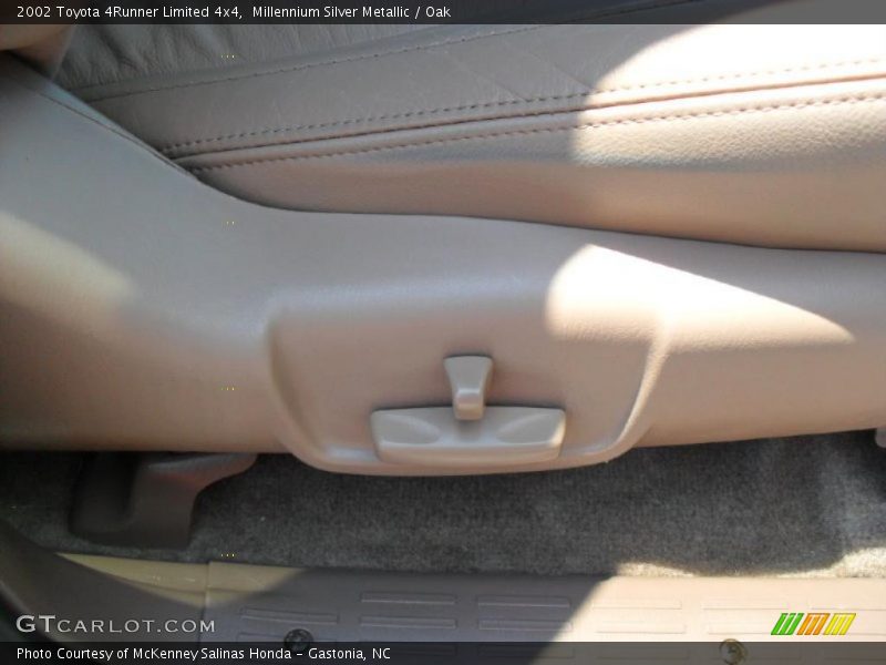 Millennium Silver Metallic / Oak 2002 Toyota 4Runner Limited 4x4