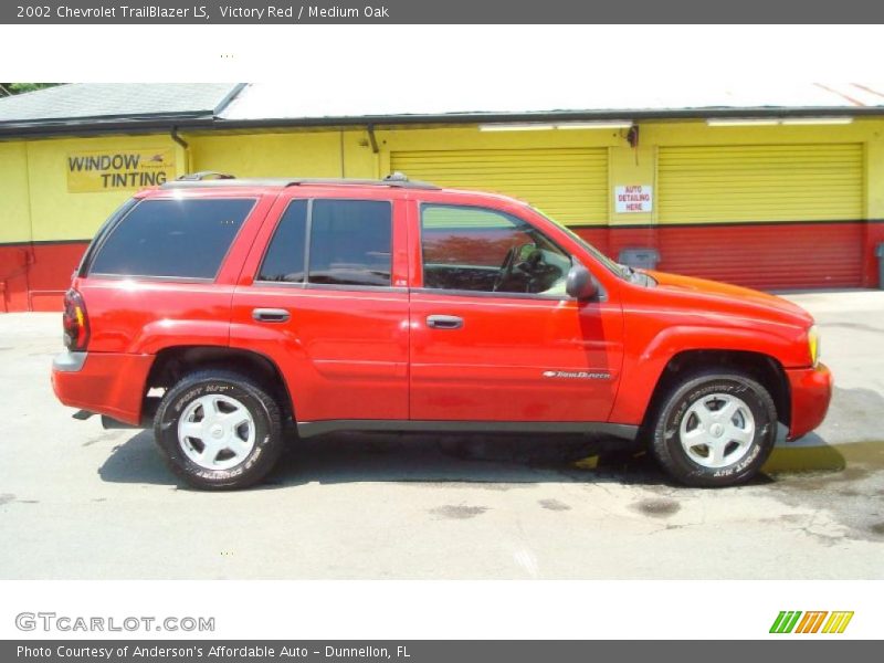 Victory Red / Medium Oak 2002 Chevrolet TrailBlazer LS