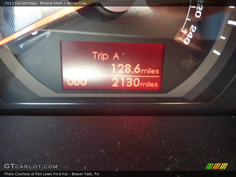 Mineral Silver / Alpine Gray 2011 Kia Sportage