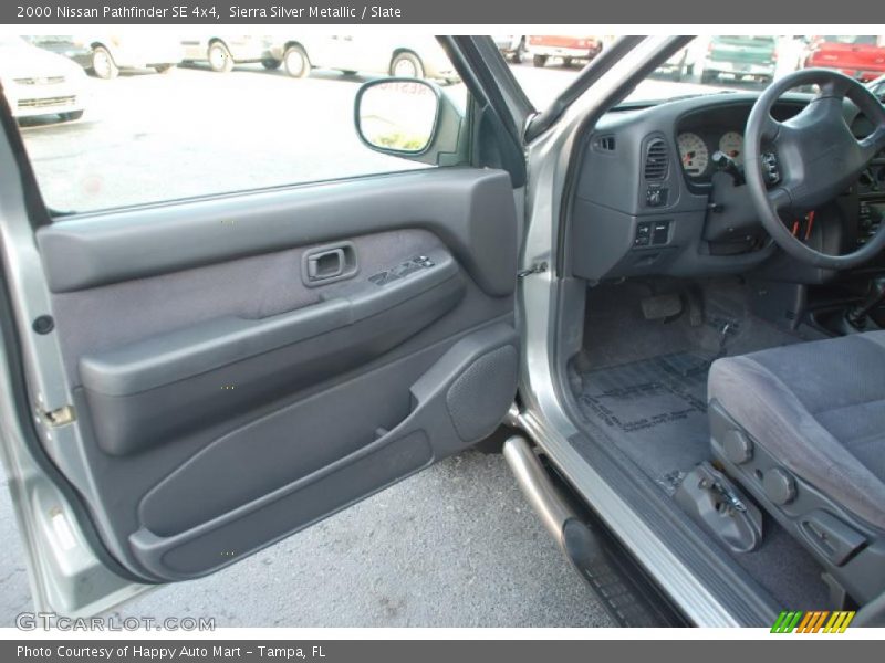 Door Panel of 2000 Pathfinder SE 4x4