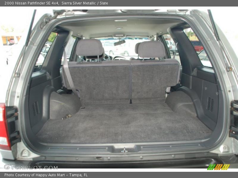  2000 Pathfinder SE 4x4 Trunk