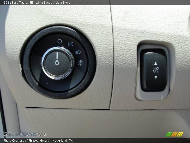 White Suede / Light Stone 2011 Ford Taurus SE