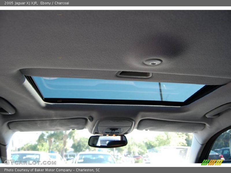 Ebony / Charcoal 2005 Jaguar XJ XJR