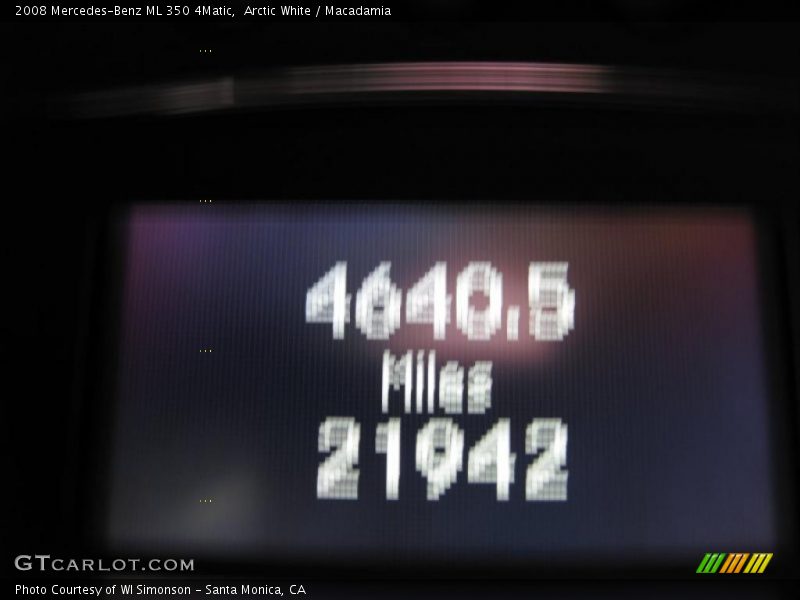 Arctic White / Macadamia 2008 Mercedes-Benz ML 350 4Matic