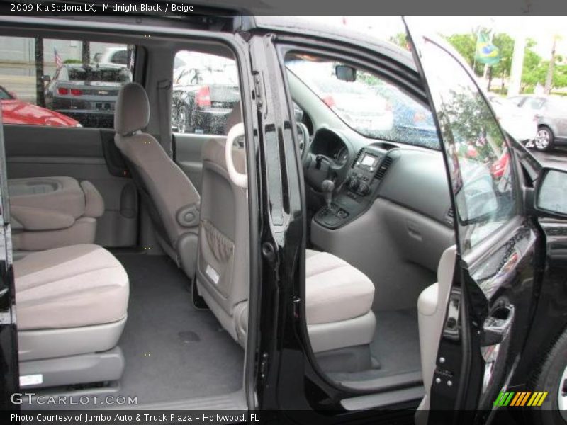 Midnight Black / Beige 2009 Kia Sedona LX