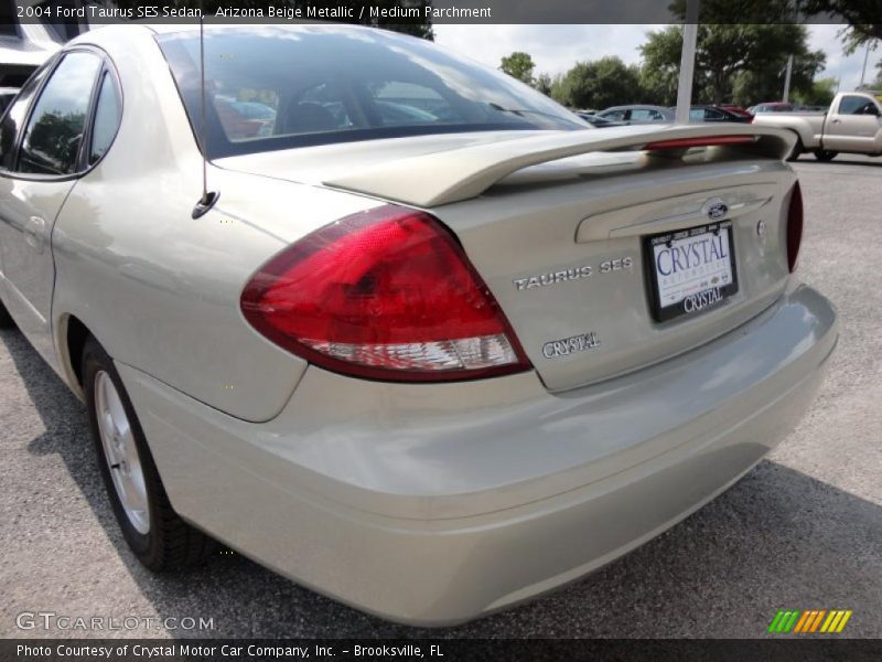 Arizona Beige Metallic / Medium Parchment 2004 Ford Taurus SES Sedan