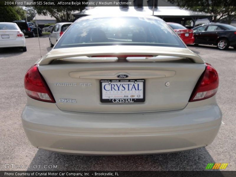Arizona Beige Metallic / Medium Parchment 2004 Ford Taurus SES Sedan