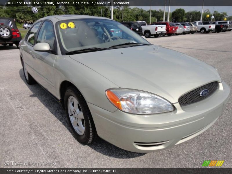 Arizona Beige Metallic / Medium Parchment 2004 Ford Taurus SES Sedan