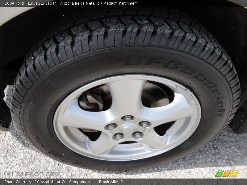Arizona Beige Metallic / Medium Parchment 2004 Ford Taurus SES Sedan