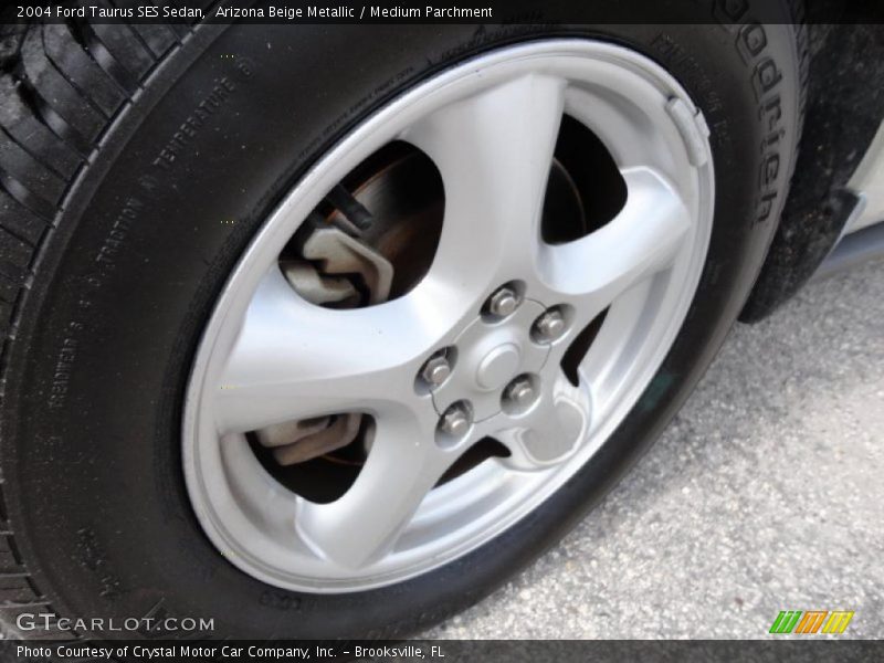 Arizona Beige Metallic / Medium Parchment 2004 Ford Taurus SES Sedan