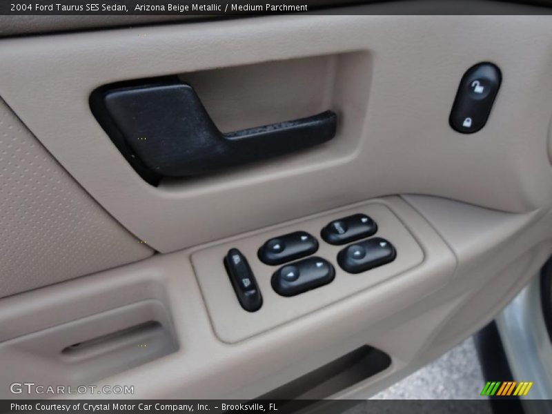 Arizona Beige Metallic / Medium Parchment 2004 Ford Taurus SES Sedan