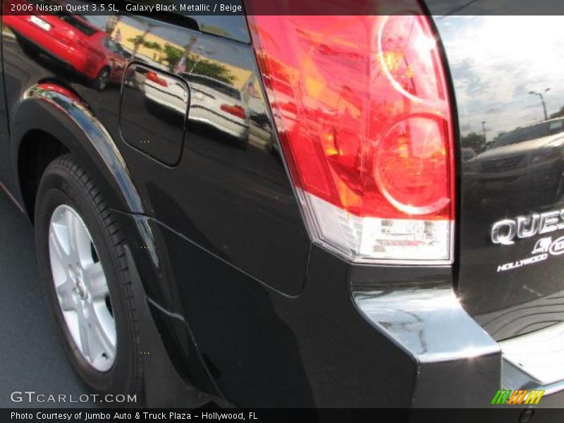 Galaxy Black Metallic / Beige 2006 Nissan Quest 3.5 SL