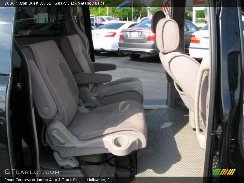 Galaxy Black Metallic / Beige 2006 Nissan Quest 3.5 SL