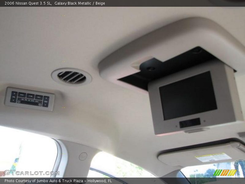 Galaxy Black Metallic / Beige 2006 Nissan Quest 3.5 SL