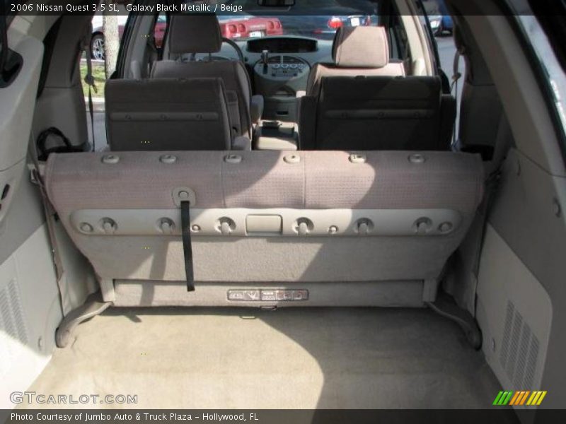 Galaxy Black Metallic / Beige 2006 Nissan Quest 3.5 SL
