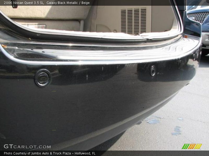 Galaxy Black Metallic / Beige 2006 Nissan Quest 3.5 SL