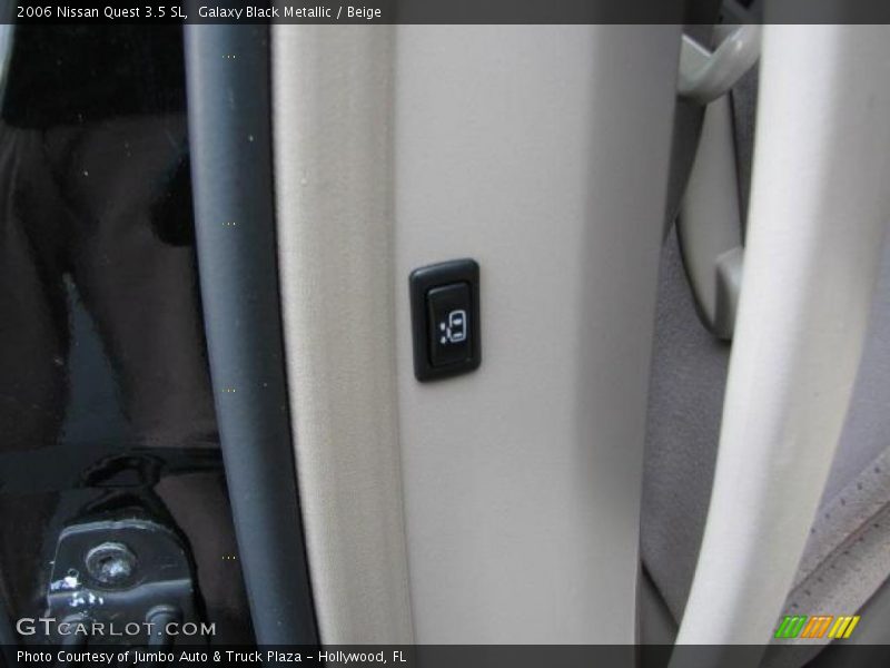Galaxy Black Metallic / Beige 2006 Nissan Quest 3.5 SL