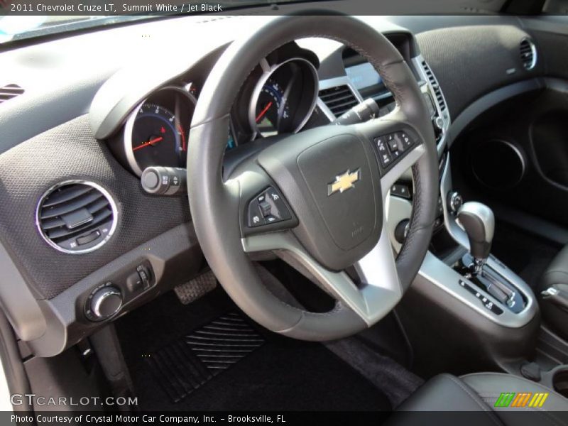 Summit White / Jet Black 2011 Chevrolet Cruze LT