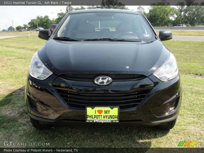 Ash Black / Taupe 2011 Hyundai Tucson GL