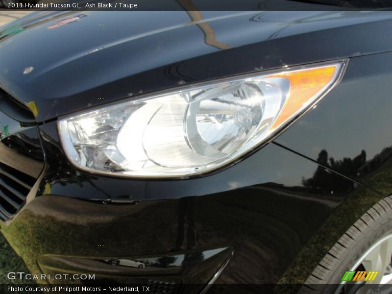 Ash Black / Taupe 2011 Hyundai Tucson GL