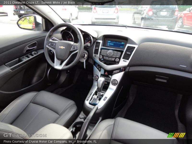 Summit White / Jet Black 2011 Chevrolet Cruze LT