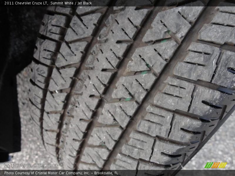 Summit White / Jet Black 2011 Chevrolet Cruze LT
