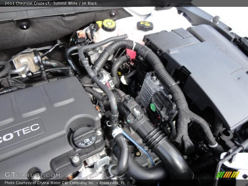 Summit White / Jet Black 2011 Chevrolet Cruze LT