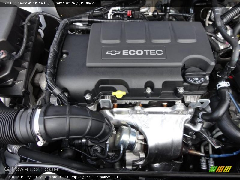 Summit White / Jet Black 2011 Chevrolet Cruze LT