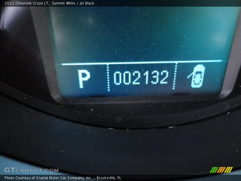 Summit White / Jet Black 2011 Chevrolet Cruze LT